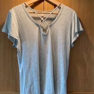 Elan cross neck T-shirt